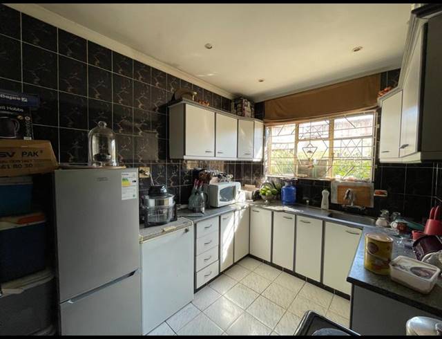 1 BEDROOM APARTMENT FOR SALE IN MORNINGSIDE